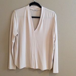 MM. Lafleur cream V neck top